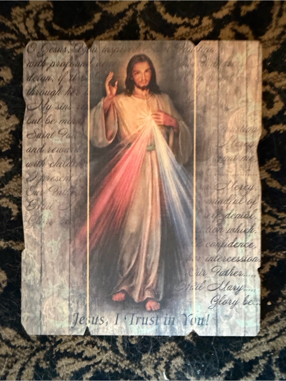 Vintage Divine Mercy Jesus Wall Art - Soft Neutrals with Red & Blue Accents